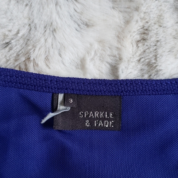Urban Outfitters Crop Top-Size S - Picture 3 of 7